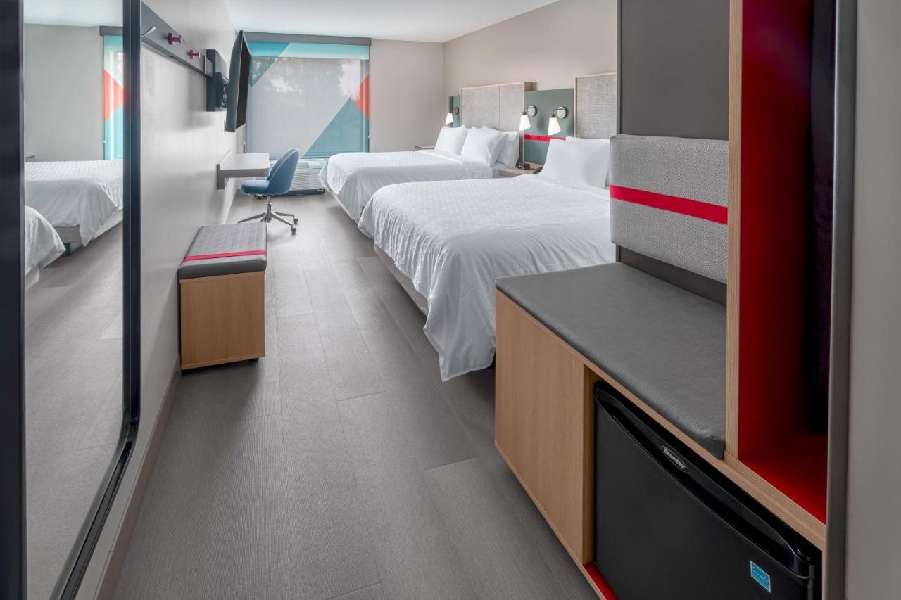 Avid Hotels Milwaukee West - Waukesha By Ihg Pewaukee Ngoại thất bức ảnh