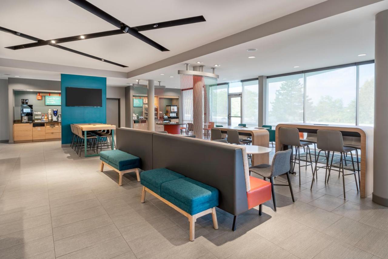 Avid Hotels Milwaukee West - Waukesha By Ihg Pewaukee Ngoại thất bức ảnh