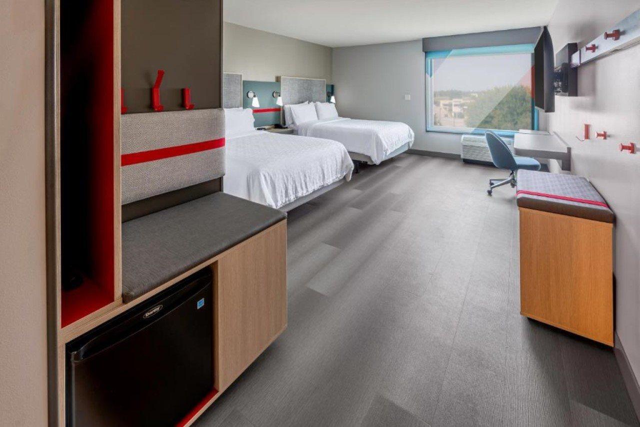 Avid Hotels Milwaukee West - Waukesha By Ihg Pewaukee Ngoại thất bức ảnh